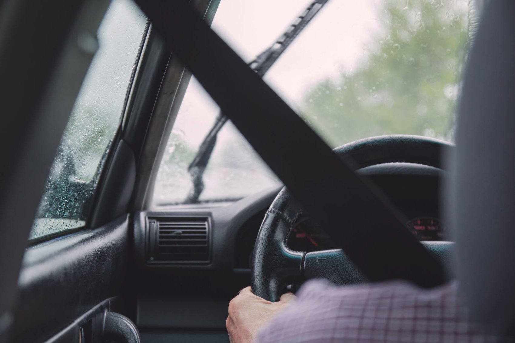 seat belt in rain